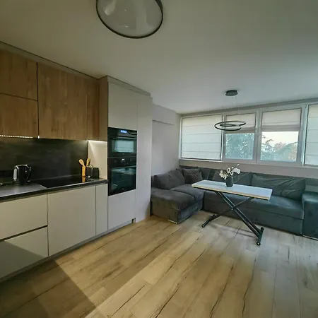 Ilinden, Renovated In Center Daire *