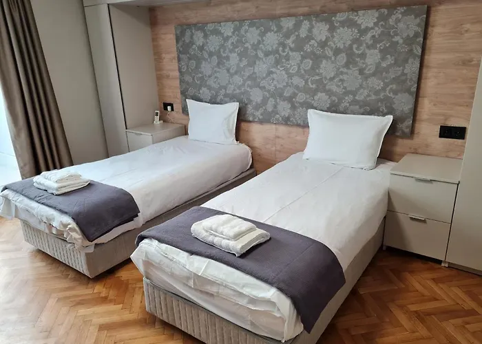 Ilinden, Renovated In Center Apartment Varna
