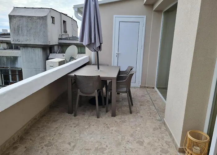 Ilinden, Renovated In Center Apartment