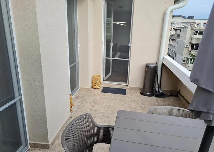 Ilinden, Renovated In Center